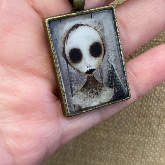 Handcrafted of a kind fun Spooky women image Cabochon Resin necklace. NWOT - Picture 7 of 10